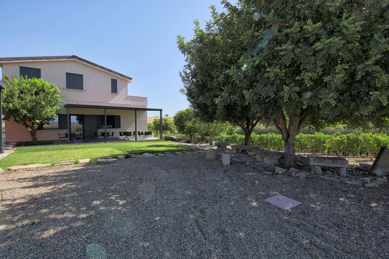 Nuovi Poderi Rooms Senorbi Exteriör bild